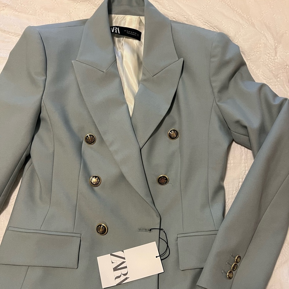 New tailored Zara light green blazer.